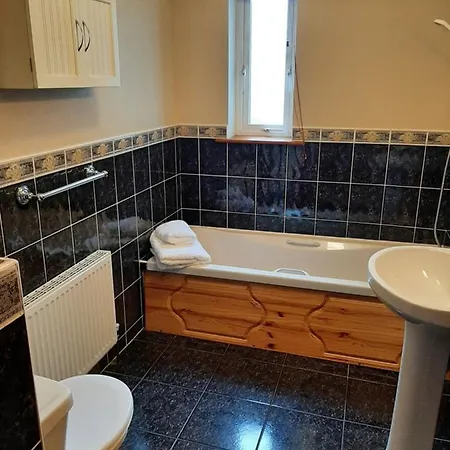 Skye'S Atlantic Retreat Villa Milltown Malbay Exterior photo